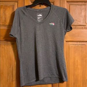 North face short sleeved v-neck tee